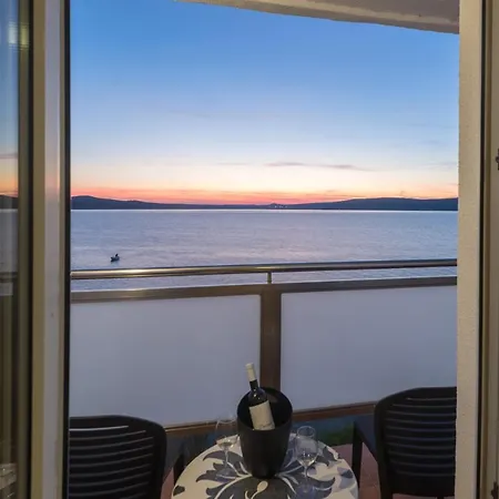 ホテル Roccia ノビグラード・ダルメーシャ