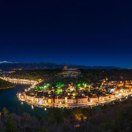 Roccia ノビグラード・ダルメーシャ