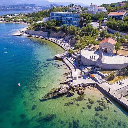 Roccia Hotel 3*
