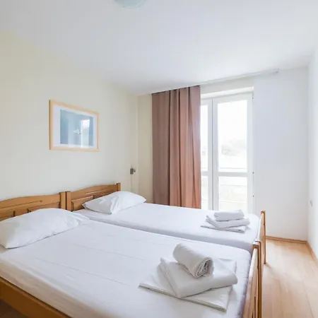 Roccia Hotel 3*